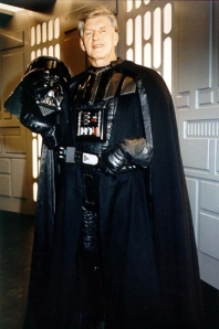Dave Prowse en su rol como Darth Vader en la trilogia original de la Guerra de las Galaxias